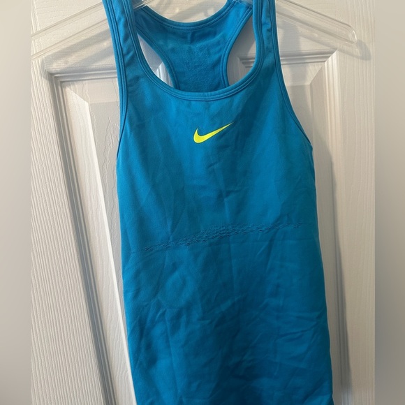 Nike Pro Women's Blue Tank Top Racerback Size Small Stretch Dri Fit - Picture 1 of 4